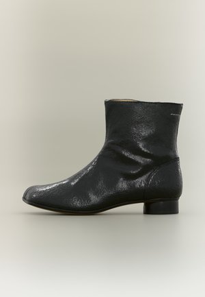 MM6 Maison Margiela, Støvletter - black/white