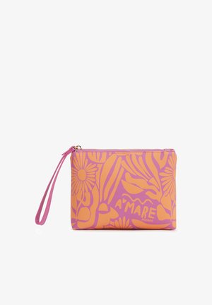 Piccola pochette rettangolare con motivo floreale rosa e arancione, chiusura con cerniera e cinturino da polso. Testo "A'MARE Miriade" nel design.