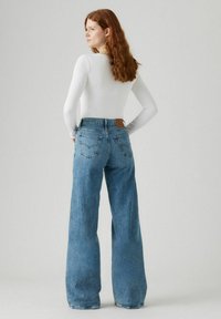 Levi's® WIDE LEG - Vaqueros a campana - headwinds ahead