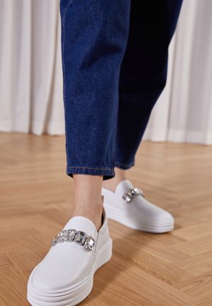 Zapatos sin cordones - white