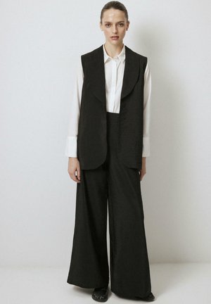 SET - Veste sans manches - black