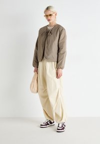 ONLY ONLWENDY BOW JACKET - Jachetă subțire - fungi