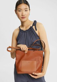 Esprit Schoudertas - rust brown