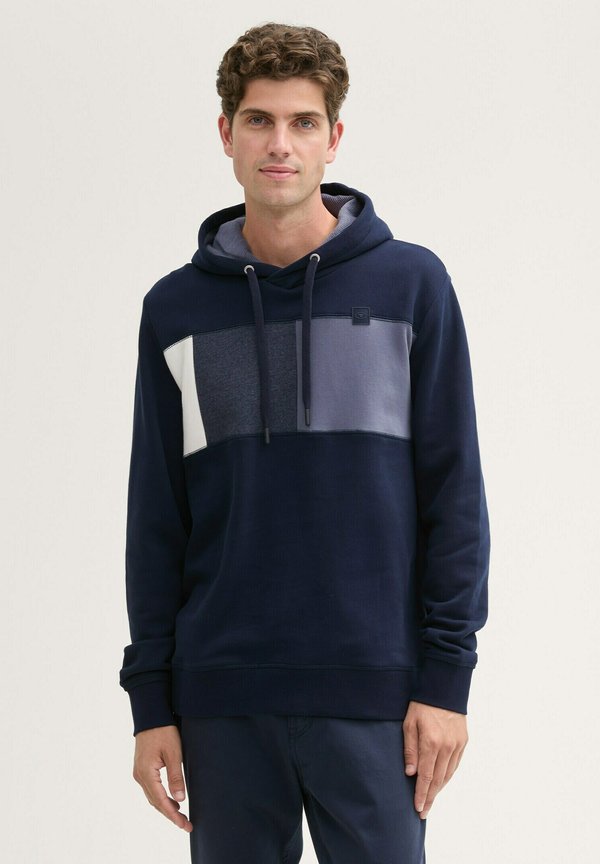 MIT LOGO BADGE - Kapuzenpullover