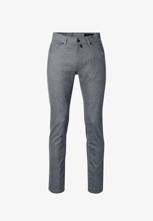 Pantaloni grigi slim-fit realizzati in tessuto texturizzato con finitura liscia. Presentano cinque tasche, chiusura con bottone e cintura con passanti.