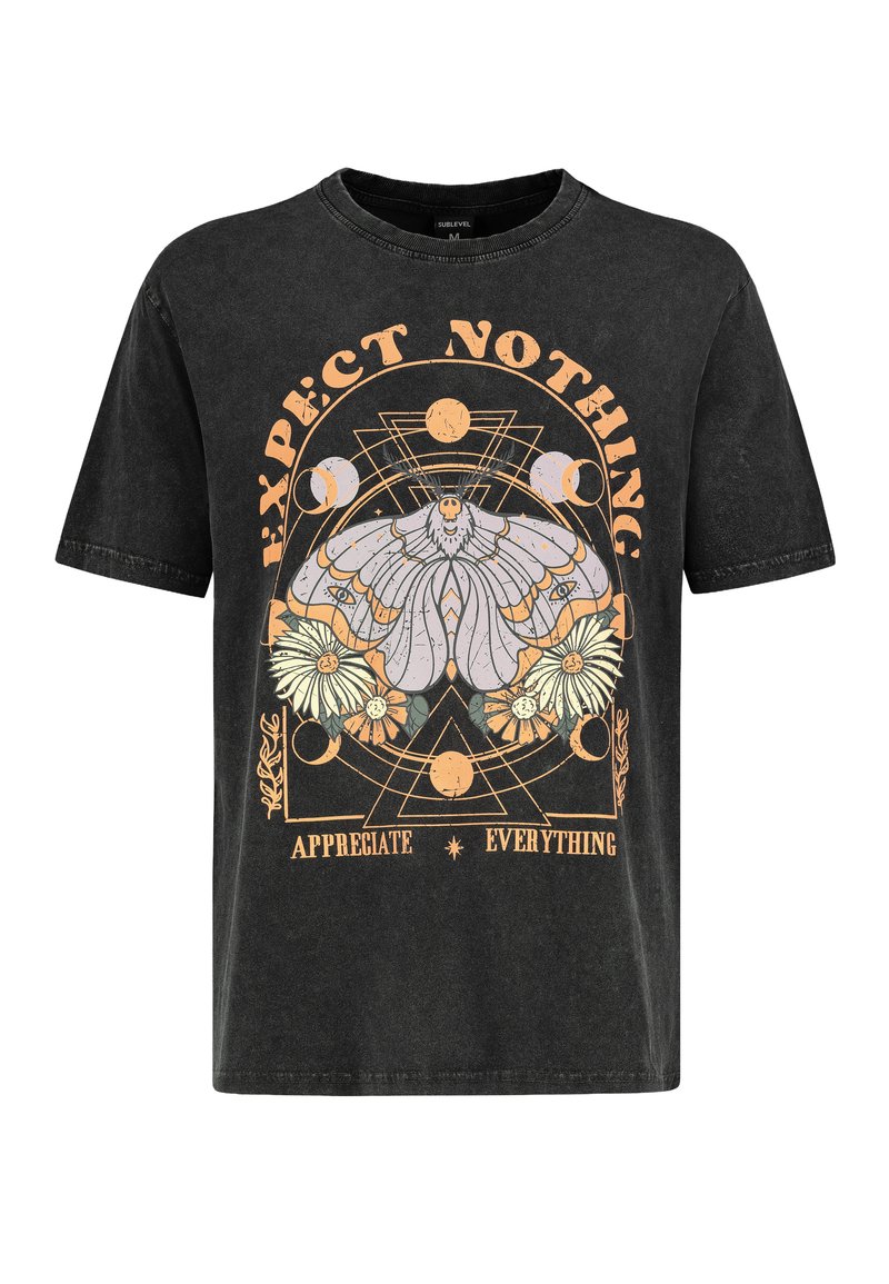 Black cotton t-shirt featuring a central graphic with a moth, flowers, and geometric elements in orange and gray. Round neck, short sleeves.