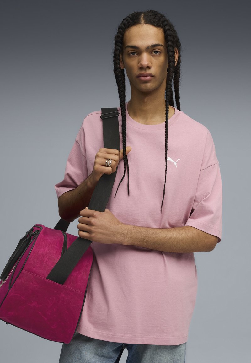 Puma WARDROBE ESS TEE - Jednoduché tričko - poised pink