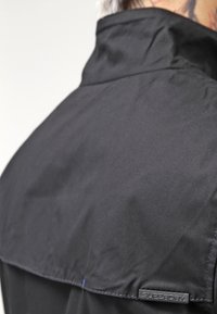 Superdry & Co Tunn jacka - black