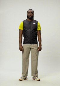 The North Face MOUNTAIN ATHLETICS HYBRID GILET - Γιλέκο - black