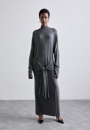 FOUR SLEEVE ALL IN ONE TURTLENECK SIDE SLIT GOWN - Maxi šaty - dark grey