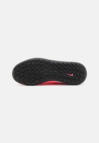 Nike Performance JR. PHANTOM GX 2 CLUB - Botines de fútbol para césped - sunset pulse/black