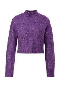 Fioletowy sweter z dzianiny w warkocze, z wysokim kołnierzem i ściślejszym dołem. Posiada teksturalne wzory oraz długie rękawy, wykonany z miękkiego materiału włócznianego.