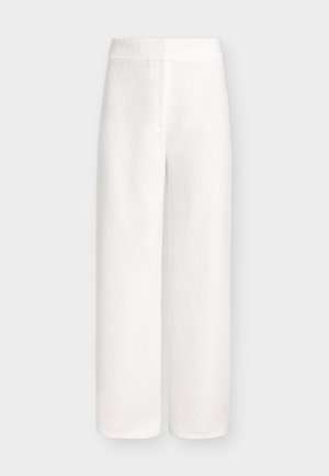 Pantalon blanc taille haute à jambes larges avec fermeture frontale dissimulée et texture de tissu lisse et léger.