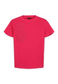 T-shirt fucsia a maniche corte realizzato in cotone, con due motivi circolari ricamati sul lato sinistro, colletto rotondo e vestibilità classica.