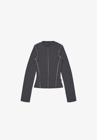 Selezionato, asphalt contrast