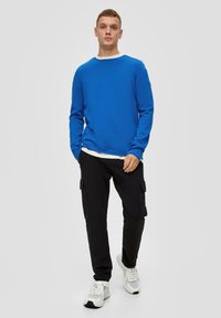 QS LEICHTER - Strickpullover - royalblau