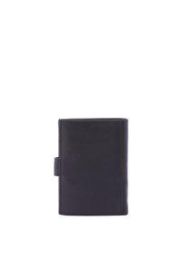 Portafoglio in pelle nera con una texture liscia, forma rettangolare e una tracolla laterale. Caratterizzato da un design minimalista senza hardware visibile.