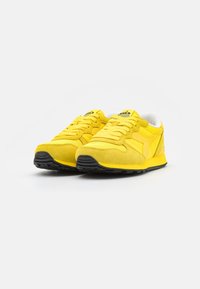 Diadora Sneakers - yellow