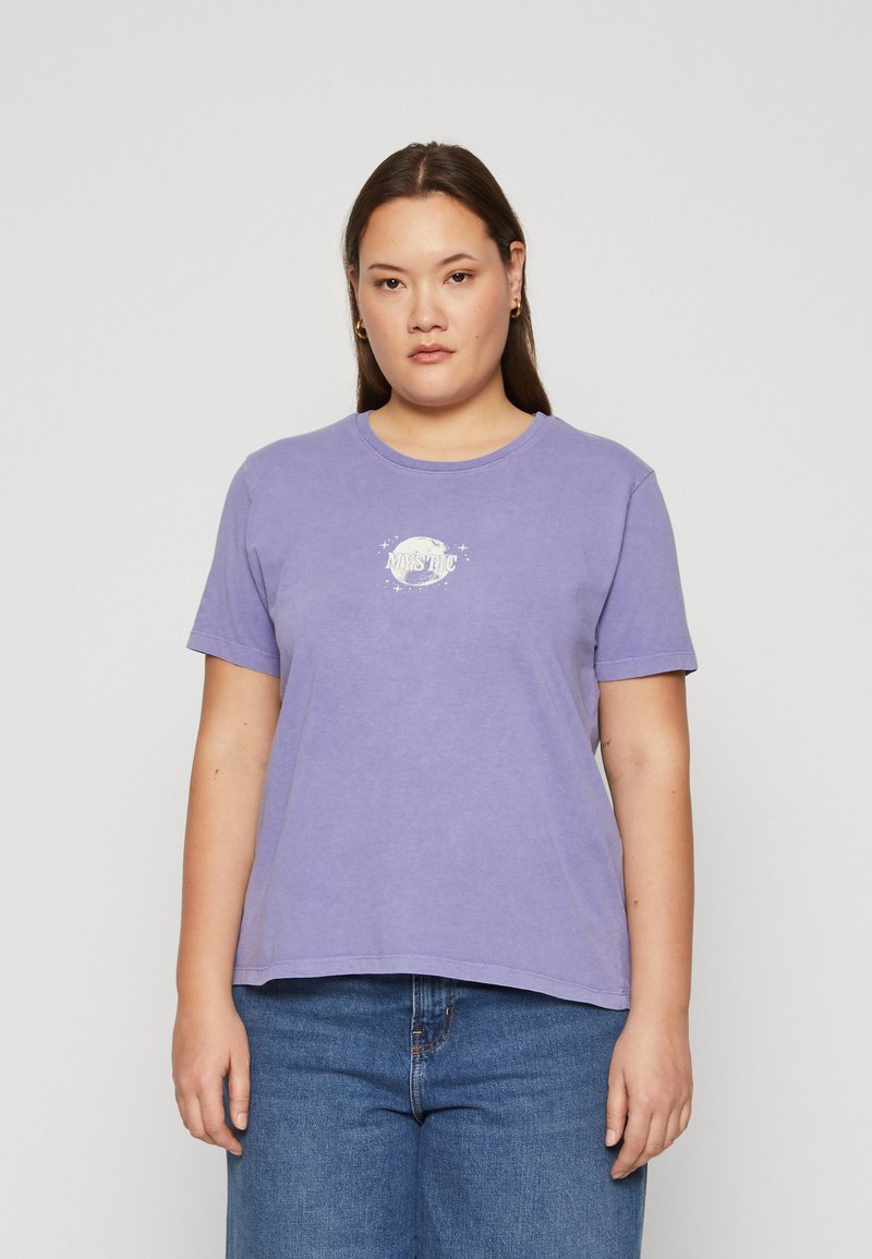 Lavender cotton T-shirt featuring a round neck and short sleeves, with a white graphic print reading "MYSTIC" at the center.