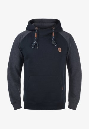 Tengerészeti kapucnis pulóver szürke raglán ujjakkal, állítható zsinórral, elülső zsebből és texturált jelvénnyel a mellrészen. Puha pamut keverék anyag.