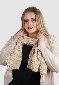 Harpa Sjaal - sand-gold