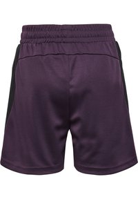 Sport shorts van donkerpaarse stof met een gestructureerd oppervlak, voorzien van zwarte zijpanelen en een elastische tailleband voor comfort.