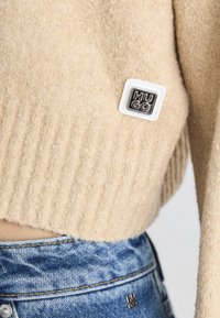 HUGO SELLEN - Jumper - open beige