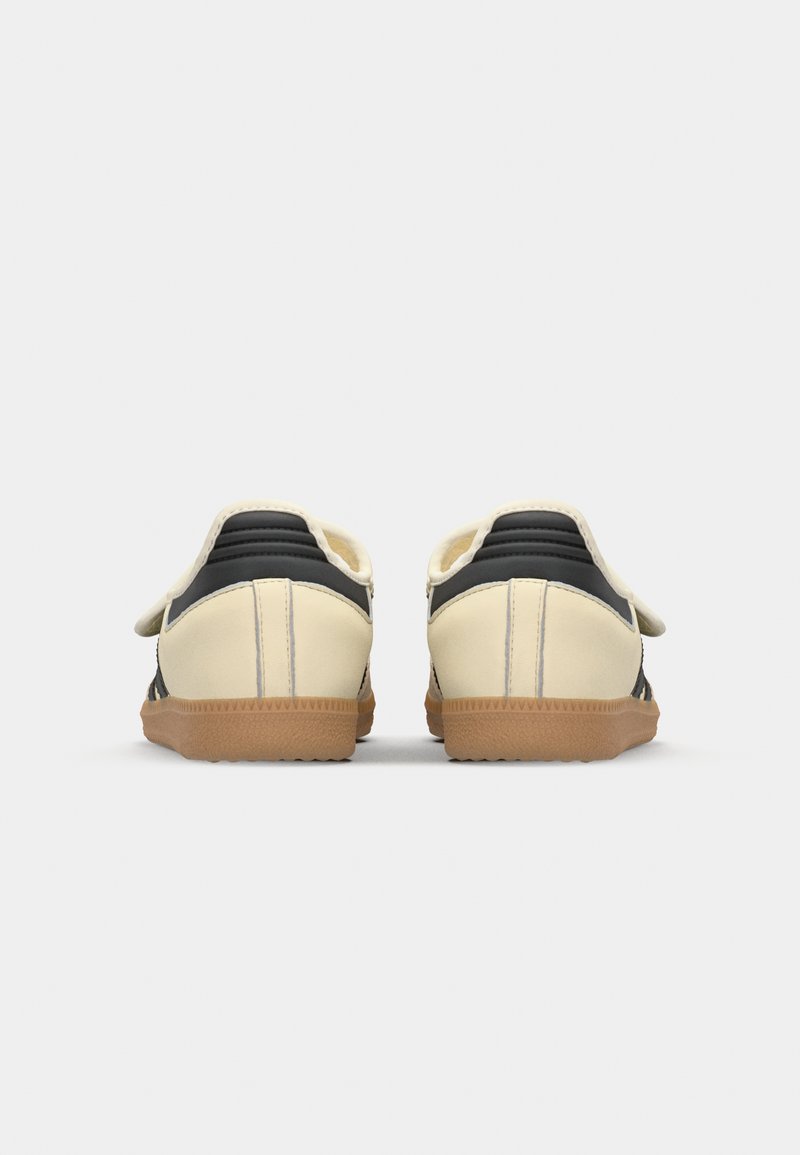 adidas Originals SAMBA JANE - Ballerinaskor med remmar - cream white/core black