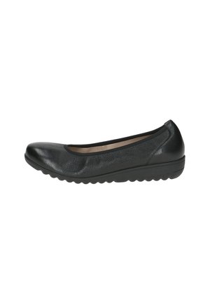 Zwarte leren ballet flats met een ronde neus, textuur bovenwerk en een lage, flexibele rubberen zool met een golvend profiel.