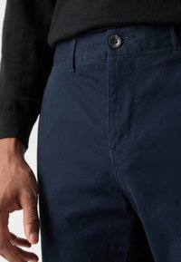 Thumbnail Image 7
