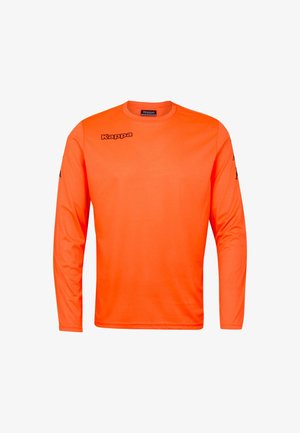 Camiseta de manga larga de color naranja brillante con el logo negro de "Kappa" en el pecho y las mangas, diseño sencillo, cuello redondo.