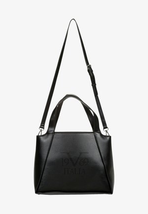 Zwarte leren handtas met dubbele handvatten en verstelbare schouderriem, met "19V69 Italia" in reliëf op de voorkant.