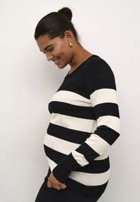 Kaffe Curve - Sweter