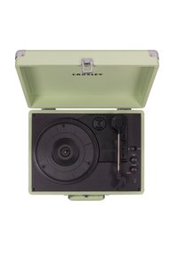 Tocadiscos portátil en un estuche de color verde claro; plato negro con brazo de tono y controles para tonalidad y volumen; acentos metálicos; tapa abierta.