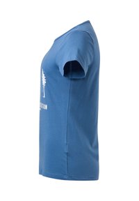 T-shirt blu a maniche corte con grafica bianca di un albero e testo, mostrata di lato su uno sfondo bianco.