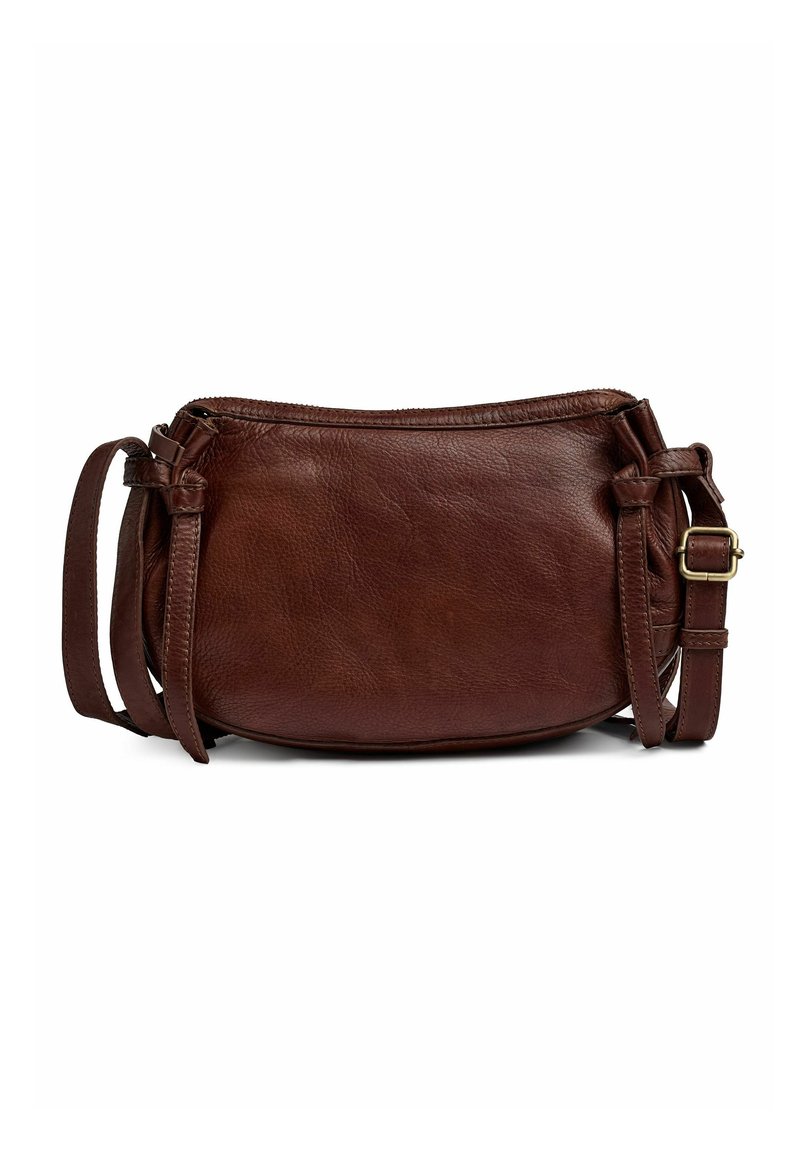 Borsa a tracolla in pelle marrone con forma arrotondata, chiusura superiore con zip, tracolla regolabile e dettagli annodati sui lati.