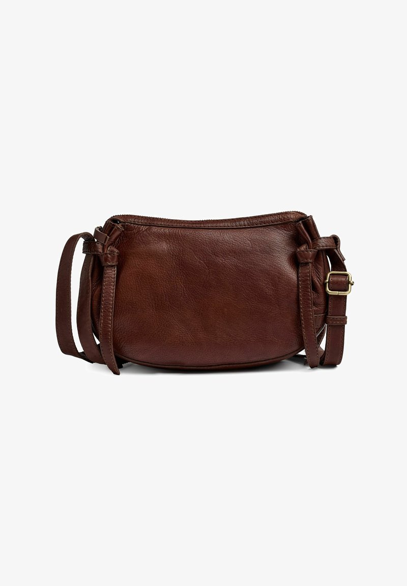 Borsa a tracolla in pelle marrone con forma arrotondata, chiusura superiore con zip, tracolla regolabile e dettagli annodati sui lati.