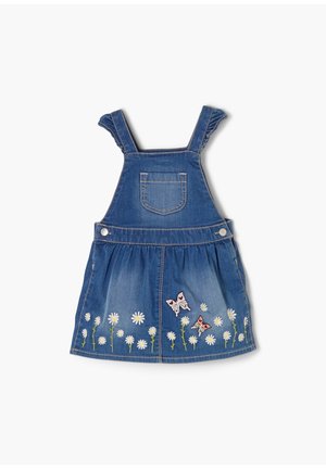 Denim overall-kjole med flæseede stropper, dekoreret med broderede margueritter og sommerfugle ved kanten. Indeholder en baglomme og frynset nederdel.