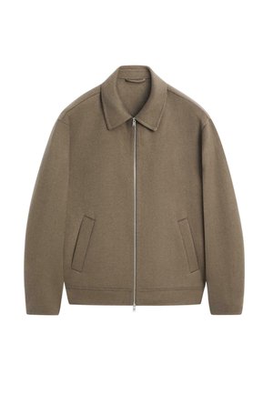 Giacca marrone in lana con zip, colletto e due tasche frontali inclinate, mostrata su sfondo bianco.