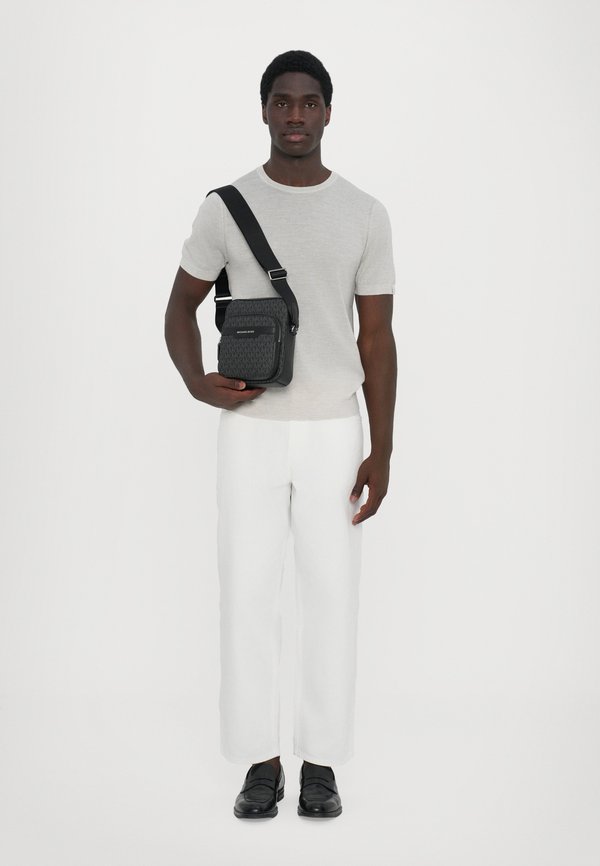 ZIP FLIGHT BAG - Cross body bag - Main Image