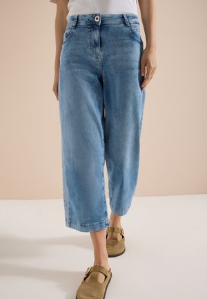 Cecil 3/4 HIGH WAIST WIDE LEG JEANS IM LOOSE FIT - Jeans Straight Leg - light blue wash