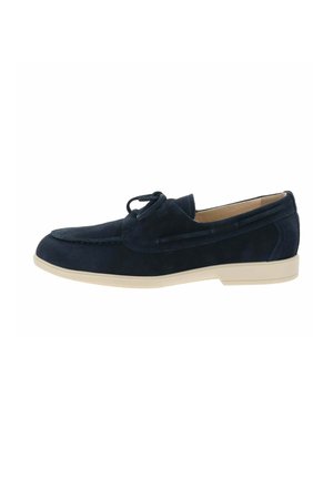Mocassino in suede blu navy con dettaglio a fiocco e suola in gomma beige, vista laterale su sfondo bianco.