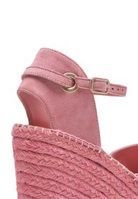 FRED MARTIN COLLECTION BARI - Sandales à plateforme - barbie suede