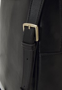 Thumbnail Image 4