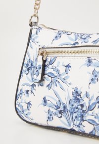 Guess BRAMINA TOP ZIP SHOULDER - Handbag - white/blue