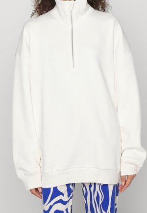 Sweater - white