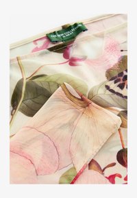 Valitud, ecru green floral