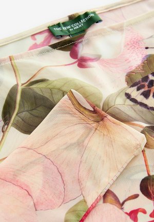 Material floral transparent cu nuanțe moi de roz, verde și maro, prezentând un pattern botanic detaliat. Include o etichetă de culoare verde.