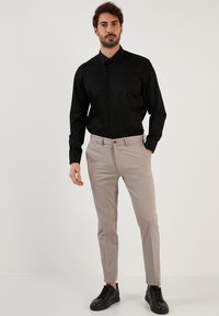 Buratti REGULAR FIT - Pantaloni - light grey
