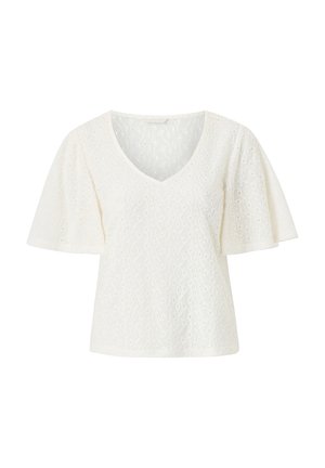 Hvid kortærmet bluse med V-hals og blondestof med hulmønster, der har et subtilt blomsterdesign og let udvidede ærmer.